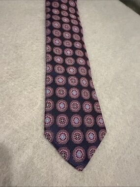 Classic Navy Silk Tie with Pink Medallion Design